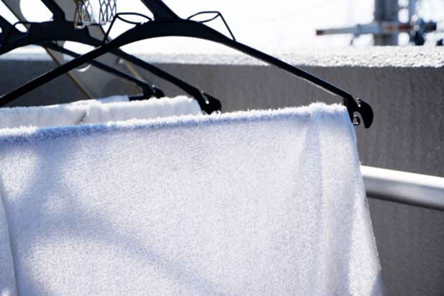 天気が良い日は外に洗濯物を干すことも（写真はイメージ）【写真：写真AC】