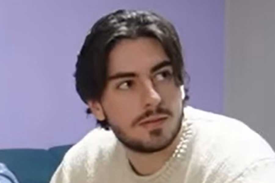 フランス人のニコさん【出典：YouTube「Macaron Chan 南フランス田舎娘」よりスクリーンショット】