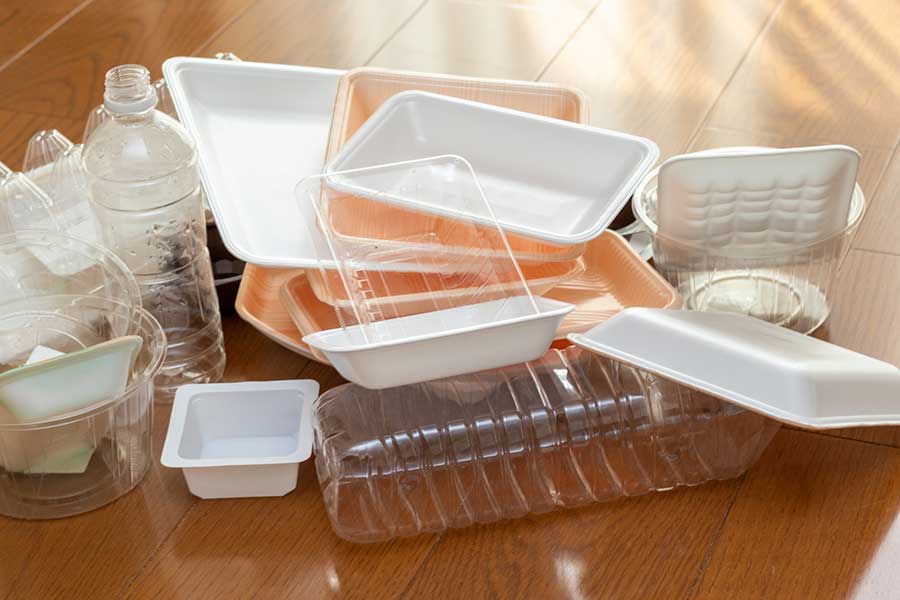 増えてしまったプラスチックゴミはどう捨てる？（写真はイメージ）【写真：写真AC】