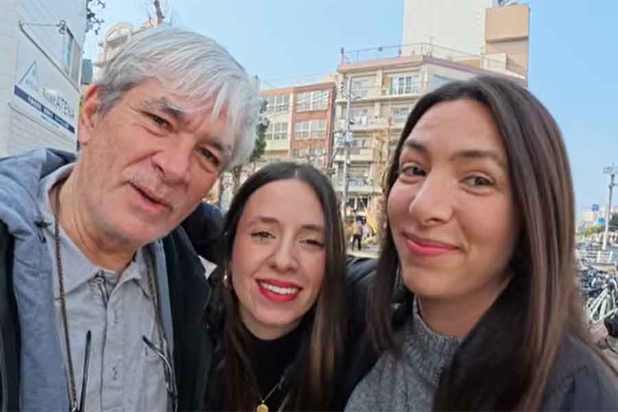 コロンビア人の（左から）オリパパ、ジジさん、Oriさん【出典：YouTube「Ori＆Kaito」よりスクリーンショット】