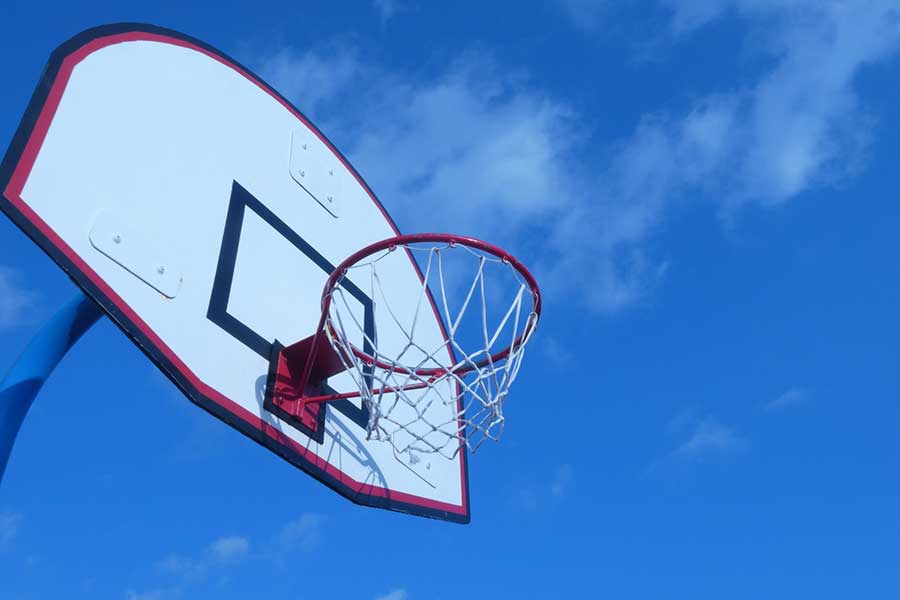 バスケコートの利用が物議（写真はイメージ）【写真：写真AC】