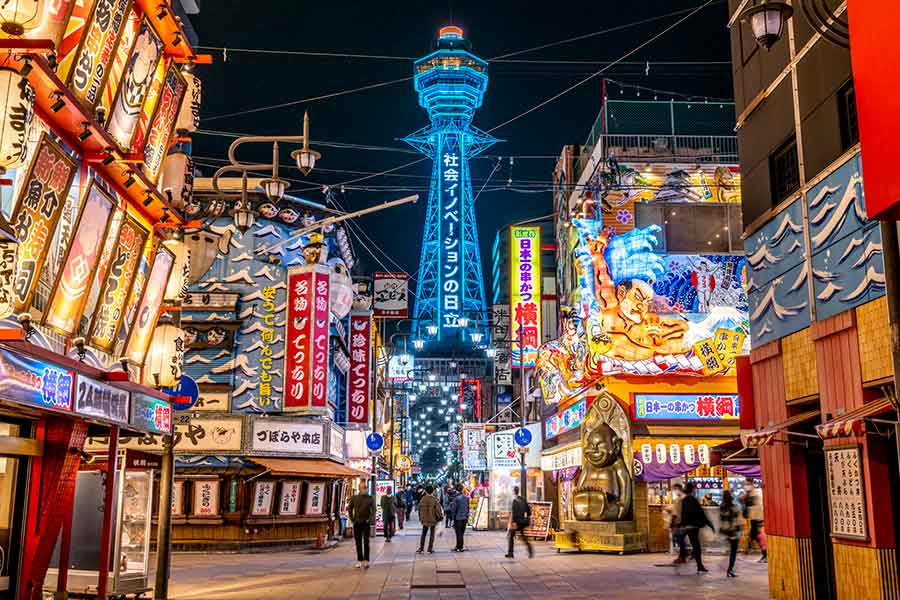 レトロで情緒あふれる大阪の新世界（写真はイメージ）【写真：PIXTA】