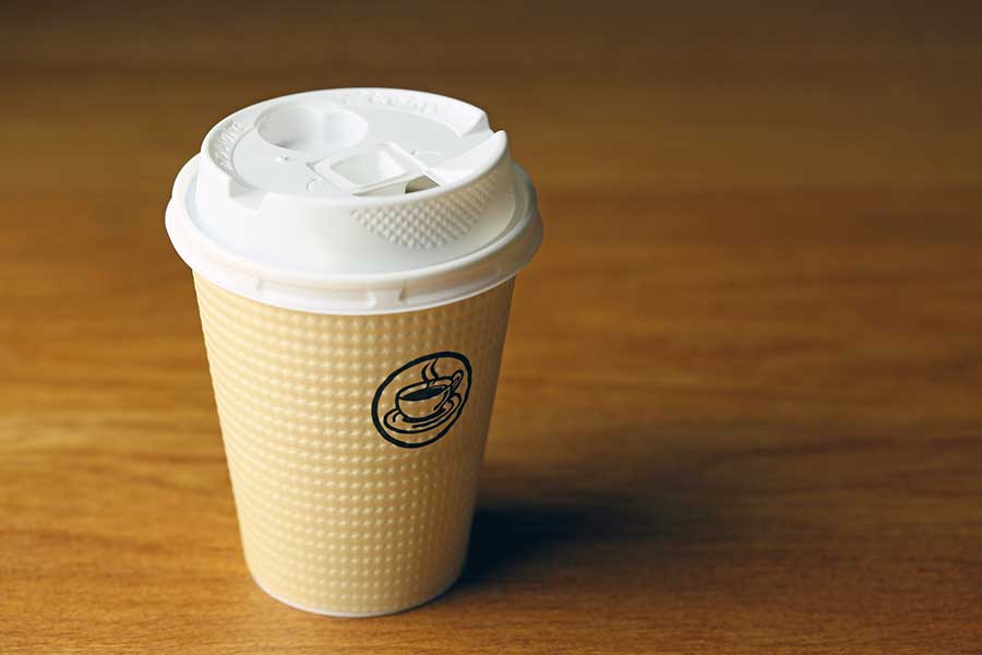 コーヒーなど、カフェインが含まれる飲み物を飲んだあとに適度な仮眠を（写真はイメージ）【写真：PIXTA】