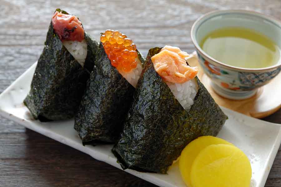 ドイツでは1つ4ユーロで販売されているおにぎり（写真はイメージ）【写真：PIXTA】