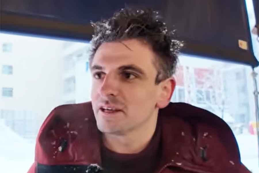 フランス人シェフのシャルルさん【出典：YouTube「Bebechan - 日本のフランス人」よりスクリーンショット】