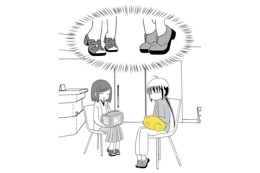 “我が子”がずり落ちないように膝の上を平らに保っている飼い主さんたち【画像提供：橘紫夕@でかポメ&ちびポメ（@tachibana_shiu）さん】