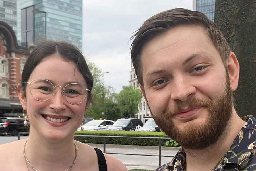 デンマークから来た（左から）ローラさんとミッケルさん【写真：Hint-Pot編集部】