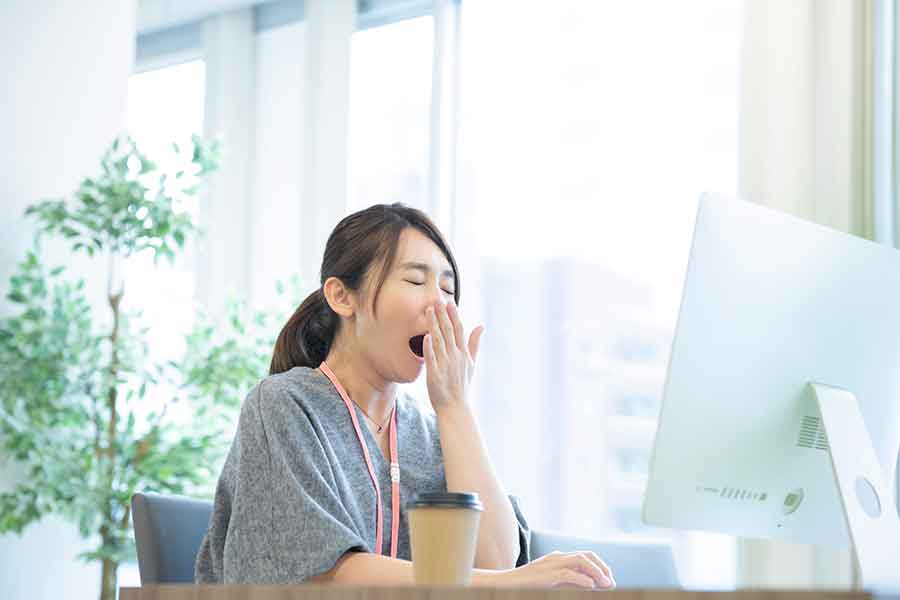 何かと慌ただしく疲れが取れない…春の忙しさにかまけて放置してはいけないケースも（写真はイメージ）【写真：PIXTA】