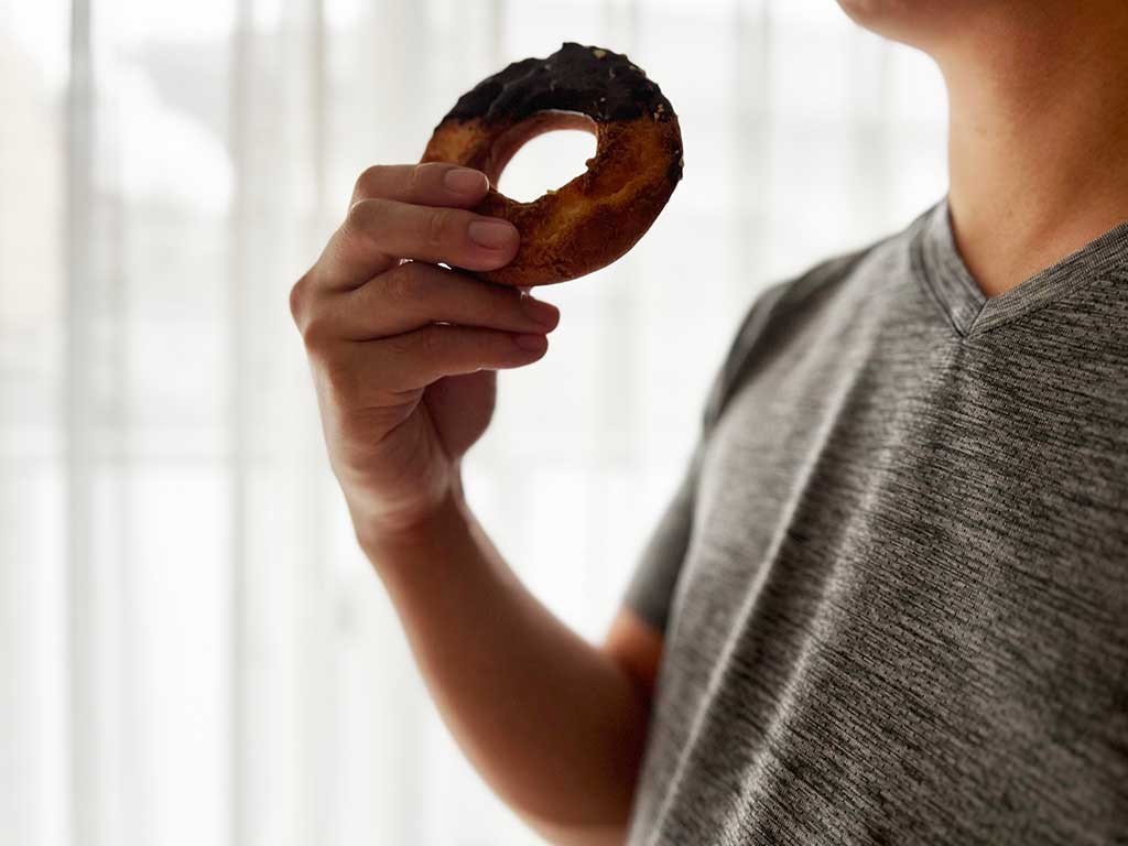 父のお土産のドーナツの半分以上を夫が食べてしまったのに…（写真はイメージ）【写真：PIXTA】
