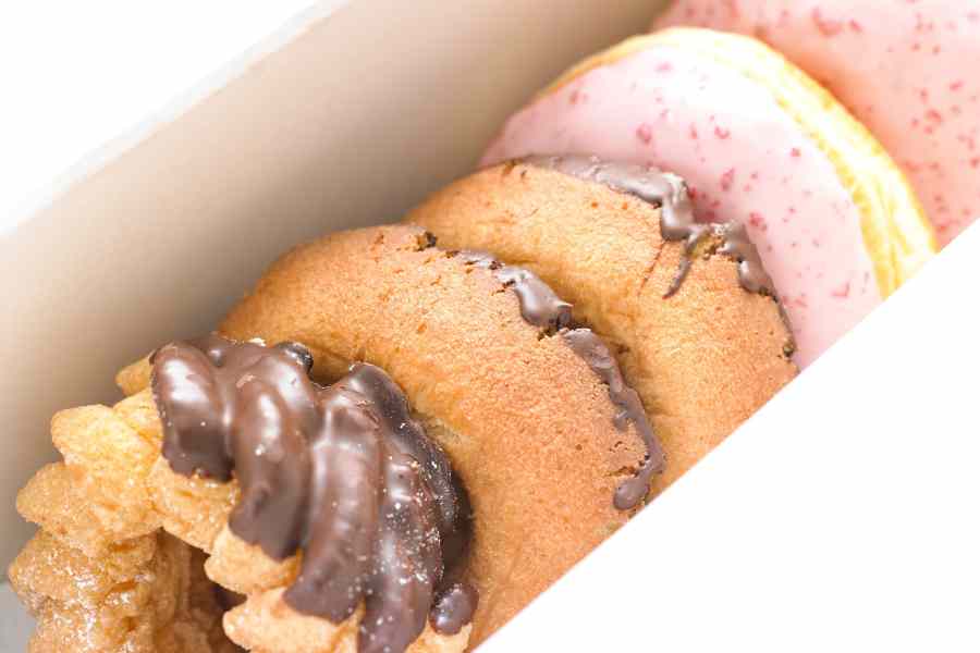 4人家族のために父が買ってきた10個のドーナツを1人で6個食べる夫に驚き（写真はイメージ）【写真：PIXTA】