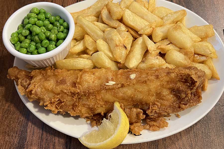 フィッシュアンドチップスなど、イギリス料理にジャガイモは欠かせない（写真はイメージ）【写真：写真AC】