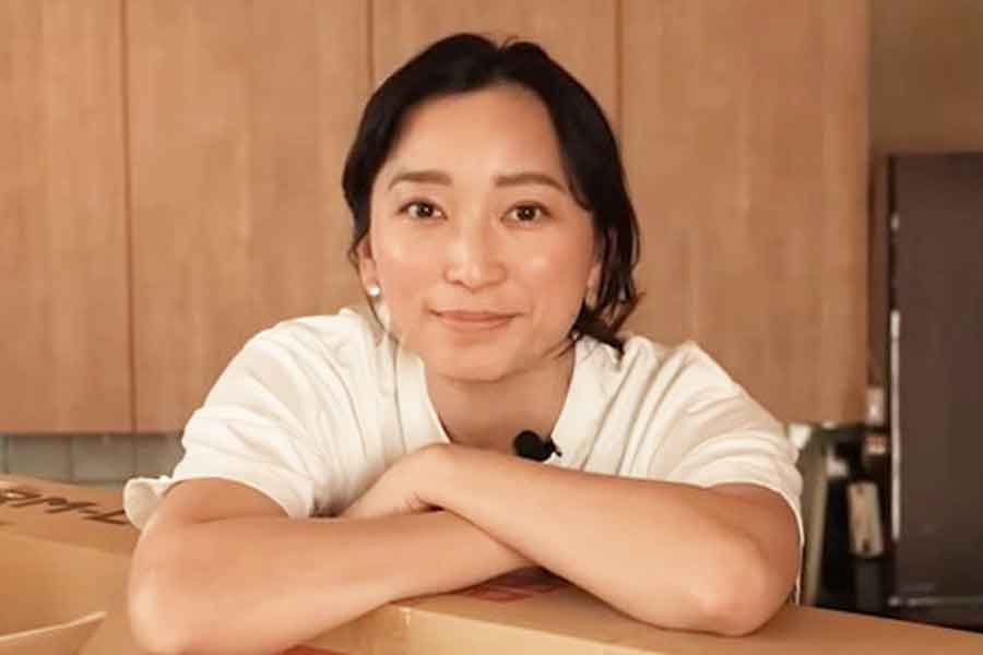 日本とフランスの2拠点で生活する、俳優の杏さん【出典：YouTube「杏/anne TOKYO」よりスクリーンショット】