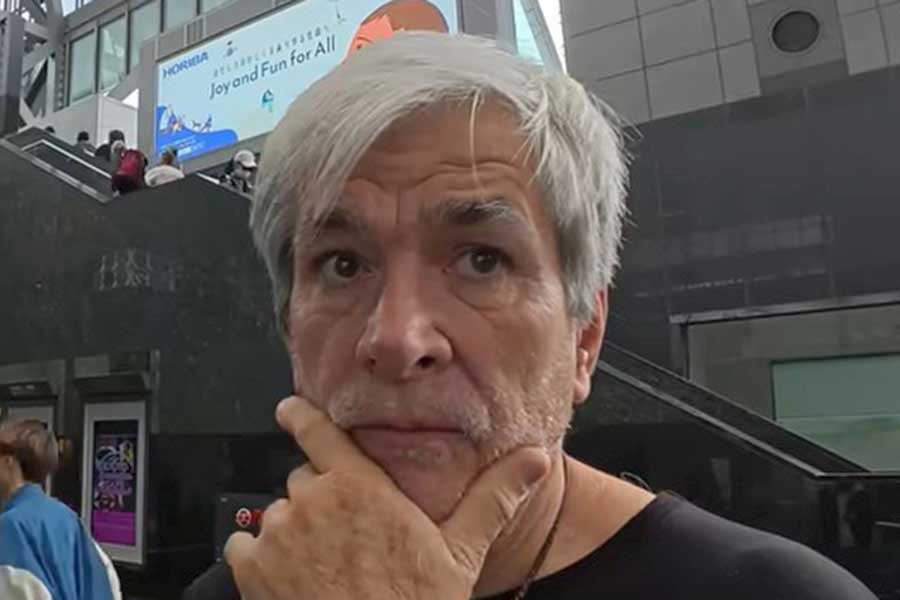 京都を訪れたOriさんの父・ジョハネスさん【出典：YouTube「Ori＆Kaito」よりスクリーンショット】