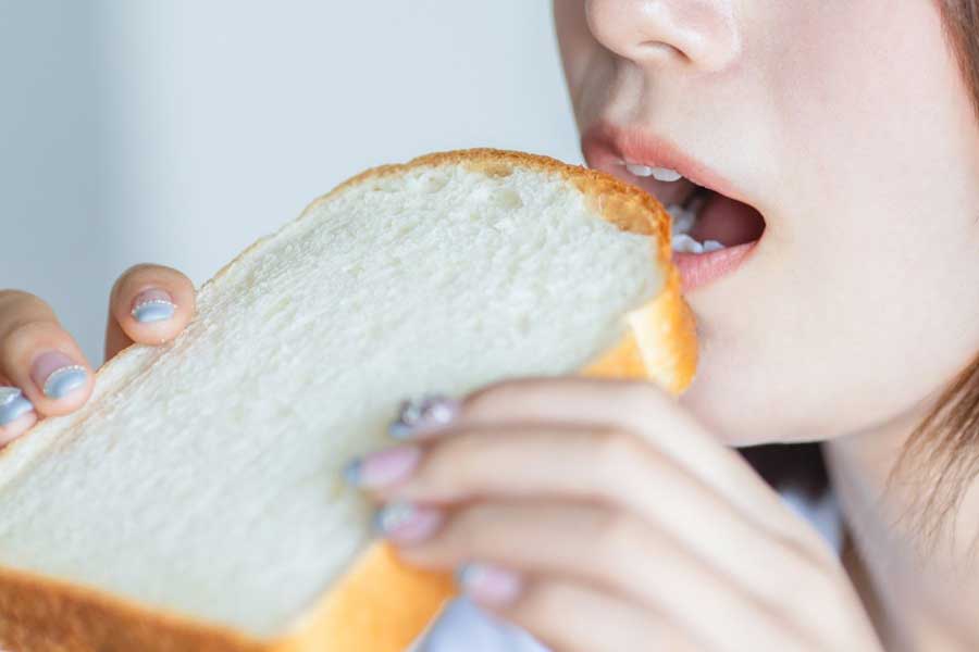 忙しい朝も手軽に食べられるパン(写真はイメージ)【写真:PIXTA】