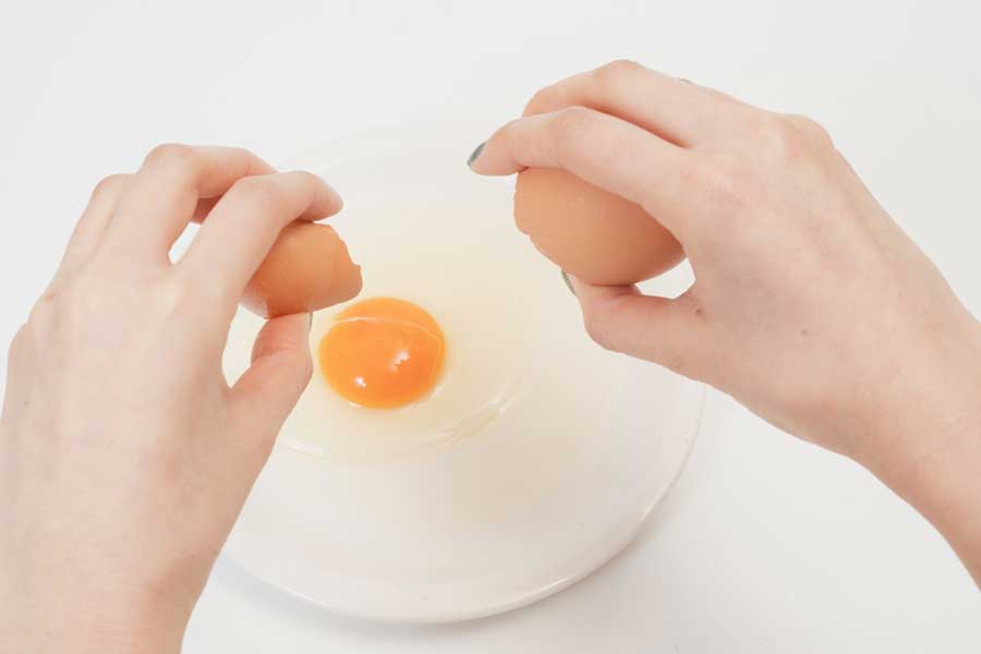 卵などたんぱく質を含む食品と合わせると、栄養バランスが整いやすい（写真はイメージ）【写真：写真AC】