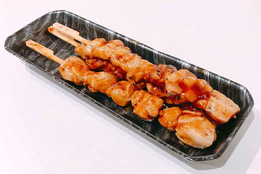 母からもらった焼き鳥が、まさかの姿に(写真はイメージ)【写真:写真AC】