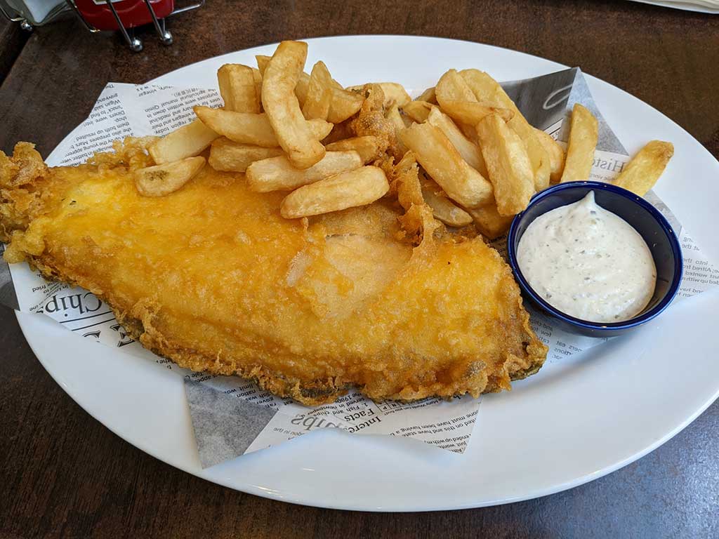 イギリスのソウルフードとして知られるフィッシュ＆チップス（写真はイメージ）【写真：写真AC】