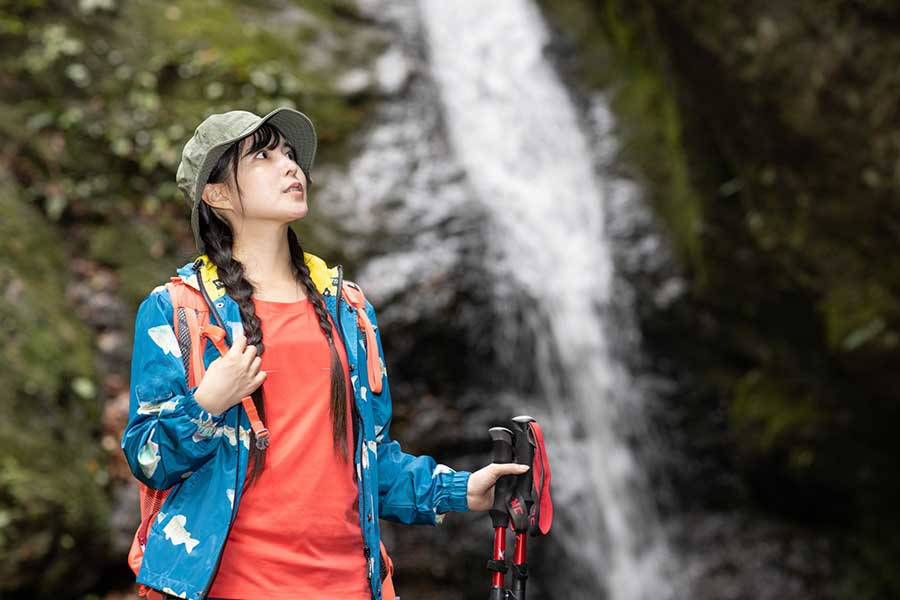 アウトドアを楽しむ際は服装にも注意して、マダニやヤマビル対策を（写真はイメージ）【写真：写真AC】