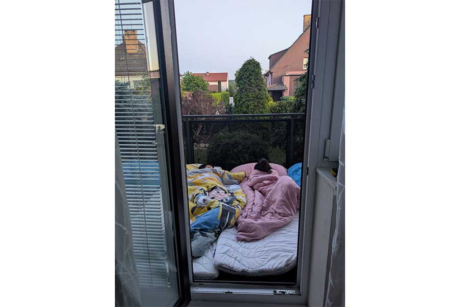 午後9時なのにまだ明るいチェコの夜【写真提供:さい(sayi_cz)さん】
