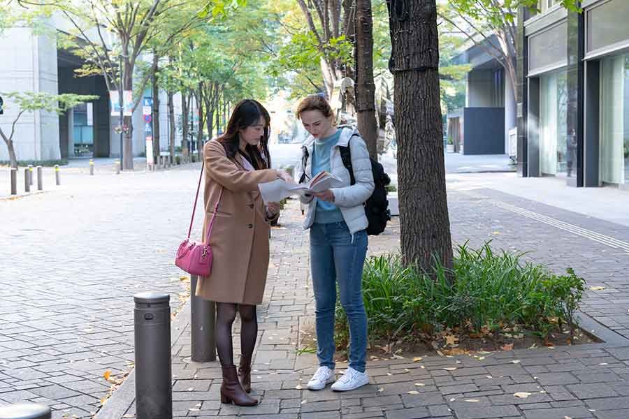 日本人はむしろ英語ができる人が多いと実感（写真はイメージ）【写真：PIXTA】