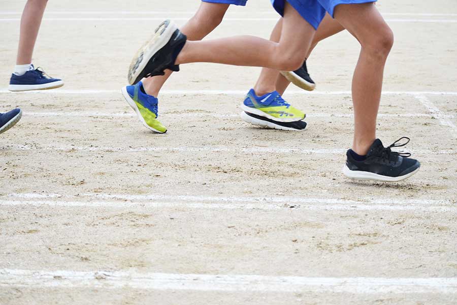 外での運動など、子どもが活発に動く時期（写真はイメージ）【写真：写真AC】