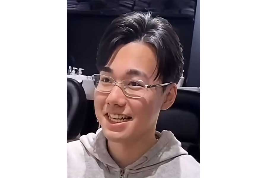髪も眉もすっきりしたイケメンに【出典:インスタグラム(miyus_hasegawa)よりスクリーンショット】