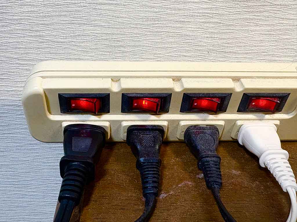 どこの家庭にも1つはある電源タップ（写真はイメージ）【写真：写真AC】
