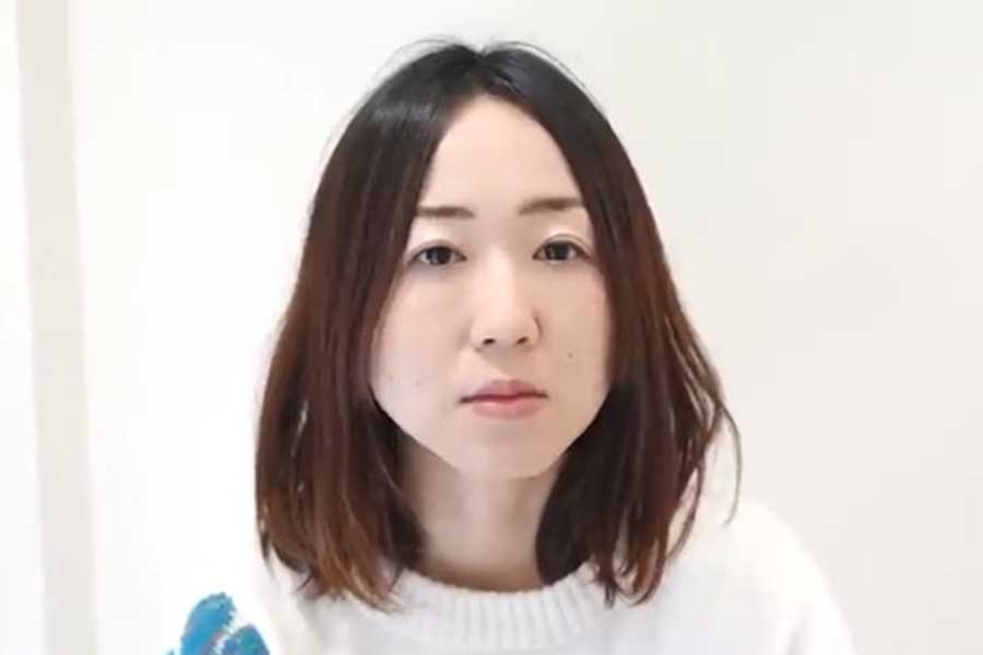 一歩踏み出せずブリーチをためらっていたという3児のママ【出典：YouTube「イメチェンチャンネル SENJYU内田航」よりスクリーンショット】