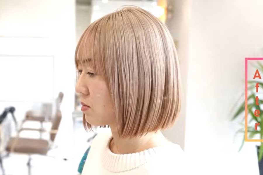 念願のハイトーンカラーを手に入れた3児のママ【出典：YouTube「イメチェンチャンネル SENJYU内田航」よりスクリーンショット】