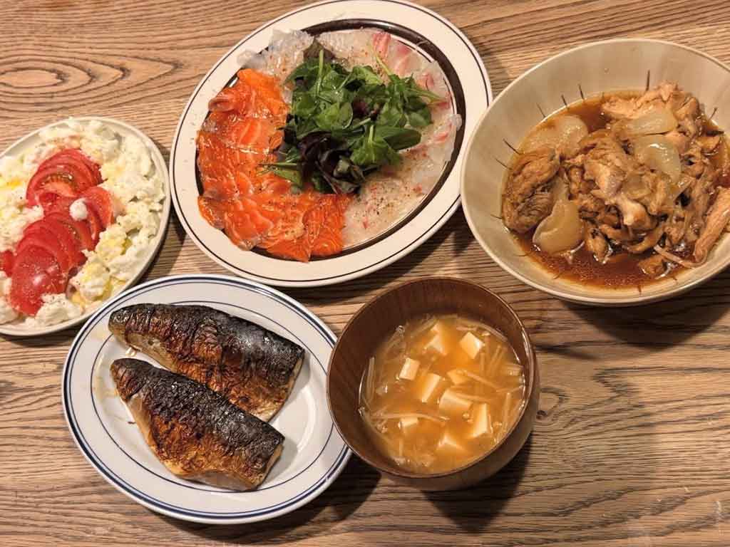 庄司さんが作った夕食【出典：インスタグラム（mikittyfujimoto）よりスクリーンショット】