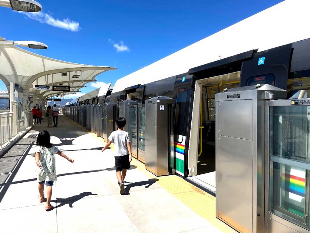 バンクーバー→シアトルは急行列車で約4時間。1日に2本しか運行していないので、数週間前にチケット予約必須【写真:i-know】