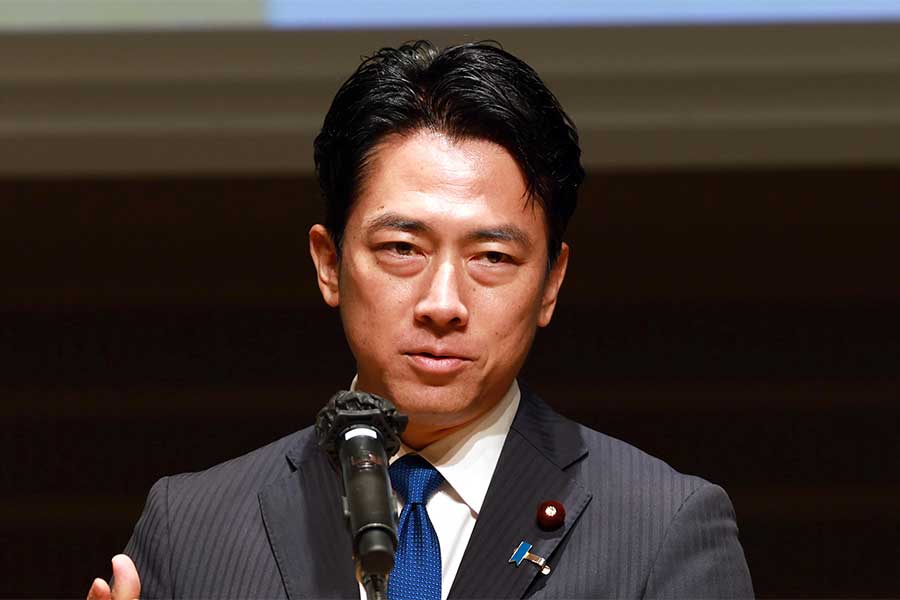 小泉進次郎防衛相【写真:産経新聞社】