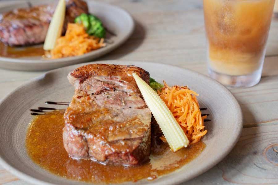 日々SNSで流れてくるおいしそうな飲食店の写真(写真はイメージ)【写真:写真AC】