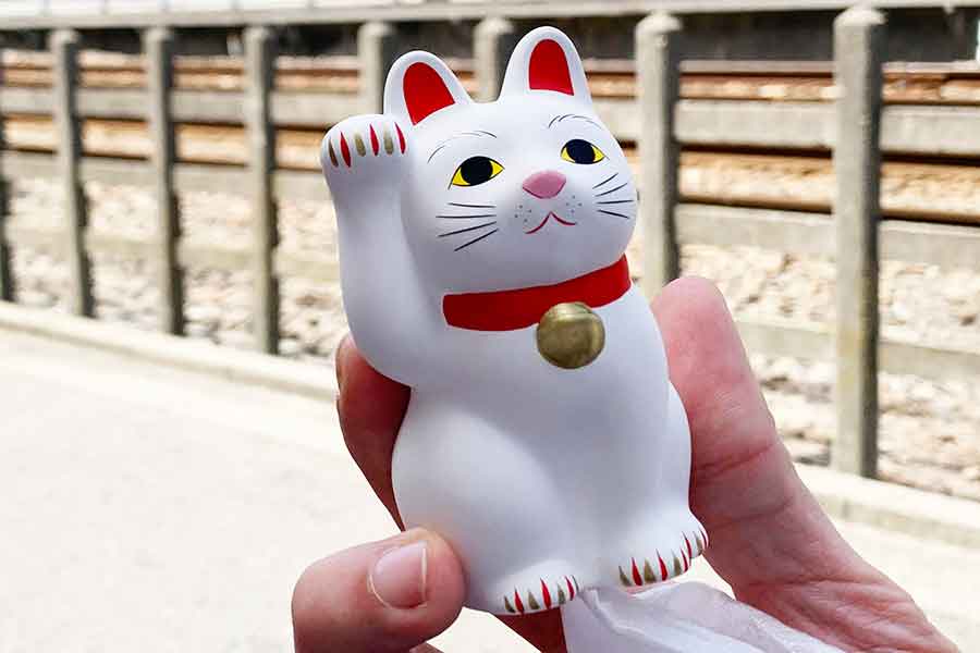 豪徳寺で授与された招き猫【写真提供：ジョアン】