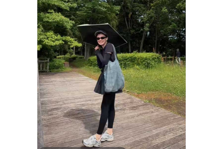 完全防備が当たり前になったリザさん【出典：TikTok（nova_japan）よりスクリーンショット】