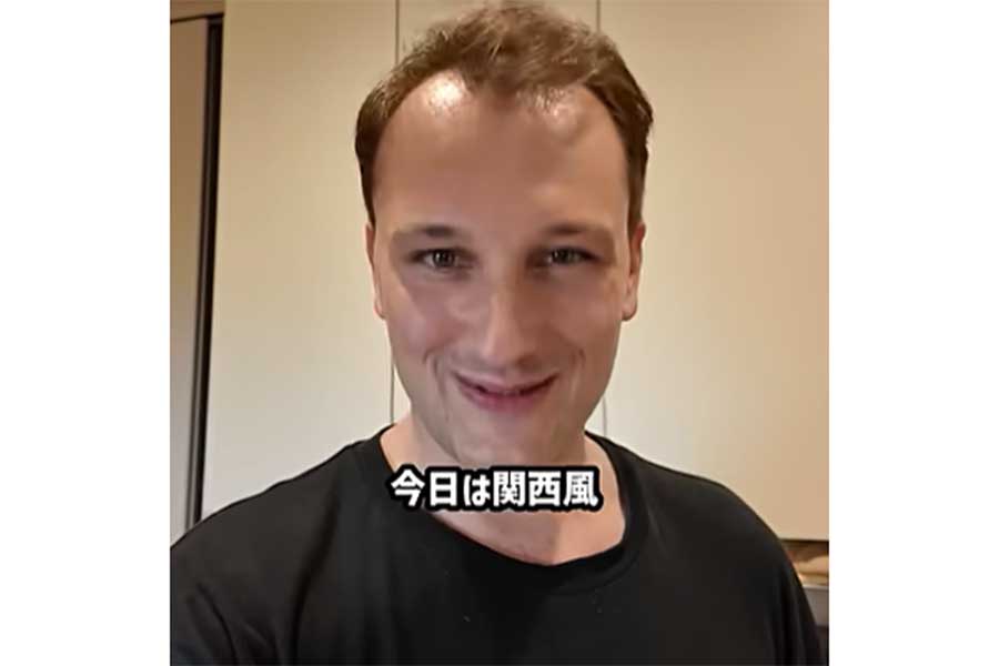 フランス人YouTuberのオレリアン・プダさん【出典：インスタグラム（bebechan_france）よりスクリーンショット】