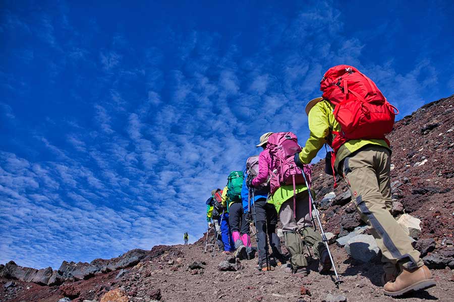 富士登山にはしっかりした事前準備が必須（写真はイメージ）【写真：写真AC】