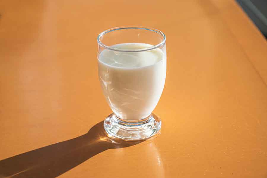 牛乳と豆乳、飲むならどっちが良い？（写真はイメージ）【写真：写真AC】