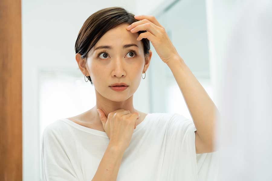髪がバサバサとした印象になってしまうパヤ毛（写真はイメージ）【写真：写真AC】
