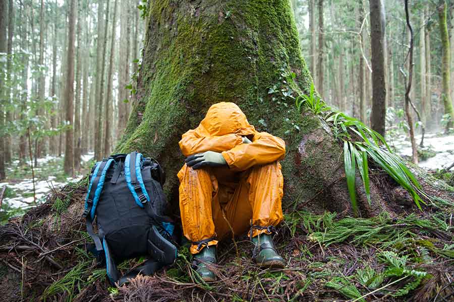 山岳遭難では、天候や時間帯によってヘリコプターが出動できないケースもある(写真はイメージ)【写真:PIXTA】
