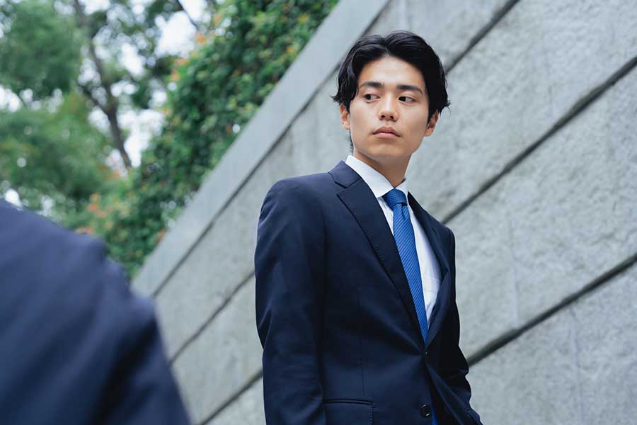 仕事帰りに目にした女性が気になった男性（写真はイメージ）【写真：PIXTA】