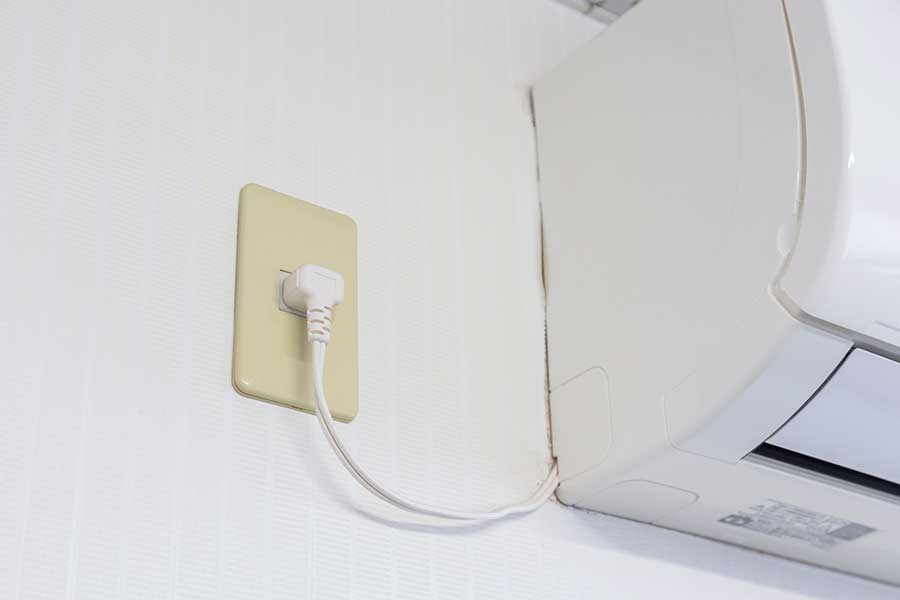 エアコンの電源コードは正しく接続(写真はイメージ)【写真:PIXTA】