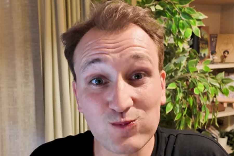 フランス人YouTuberのオレリアン・プダさん【出典：インスタグラム（bebechan_france）よりスクリーンショット】