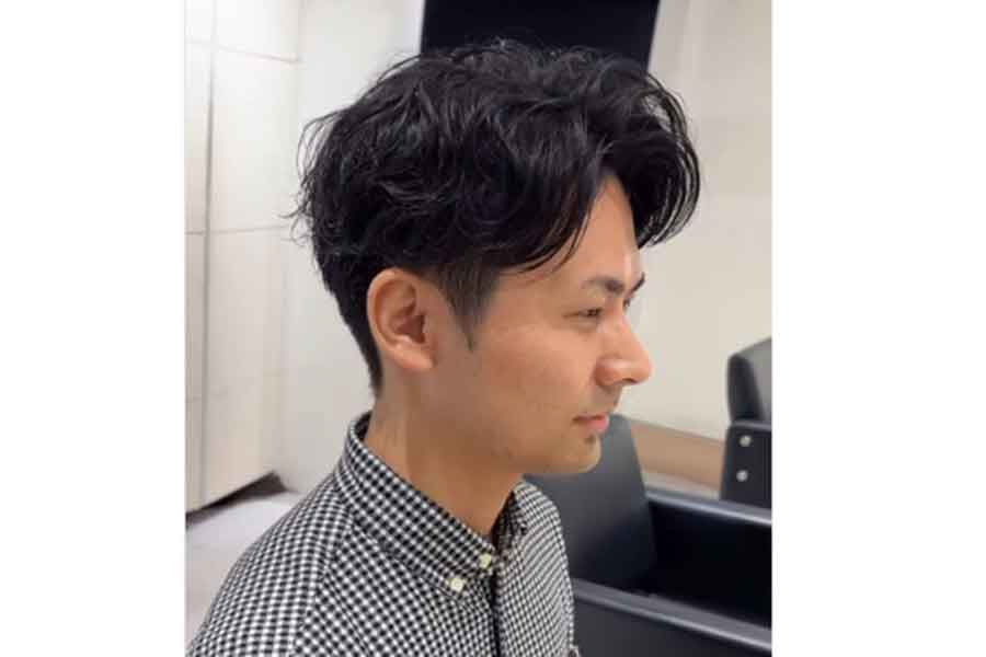 おでこを出して清潔感のある印象に変化【出典:インスタグラム(miyus_hasegawa)よりスクリーンショット】