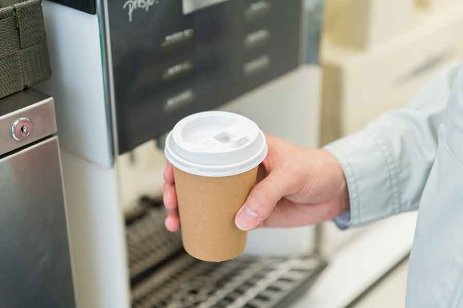 安くておいしいコンビニのコーヒーが大人気（写真はイメージ）【写真：PIXTA】