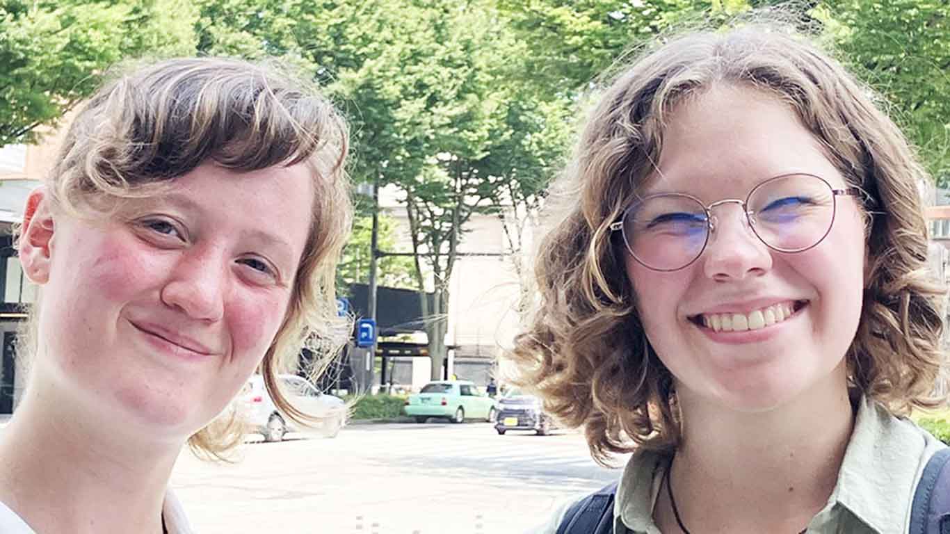 アメリカから来た（左から）サブリナさんとガブリエルさん【写真：Hint-Pot編集部】