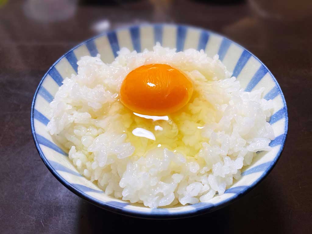 卵かけごはんのおいしさに感激（写真はイメージ）【写真：写真AC】