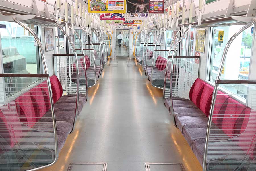クッション材が使われている電車の座席（写真はイメージ）【写真：PIXTA】