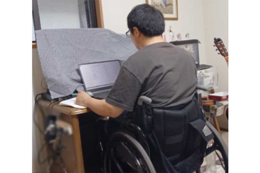 努力によって、パソコン操作が得意になった【写真提供:堀切勇佑(yuuyuu_2525)さん】