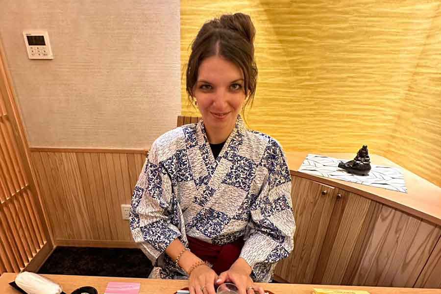 浴衣を着てみるものの、心地良さは感じられなかったというジャダさん【写真提供：ジャダ・クロース】